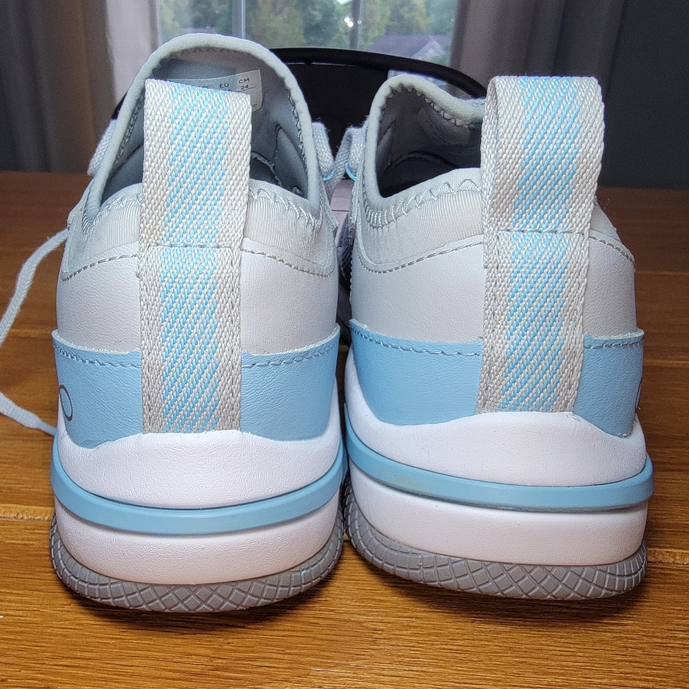 Infinity Dart Premium Athletic Shoe - Size 7.5 - Picture 6 of 8